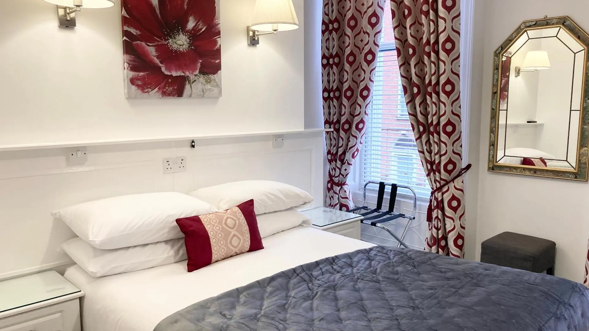 Dergvale Hotel Dublin 2*,